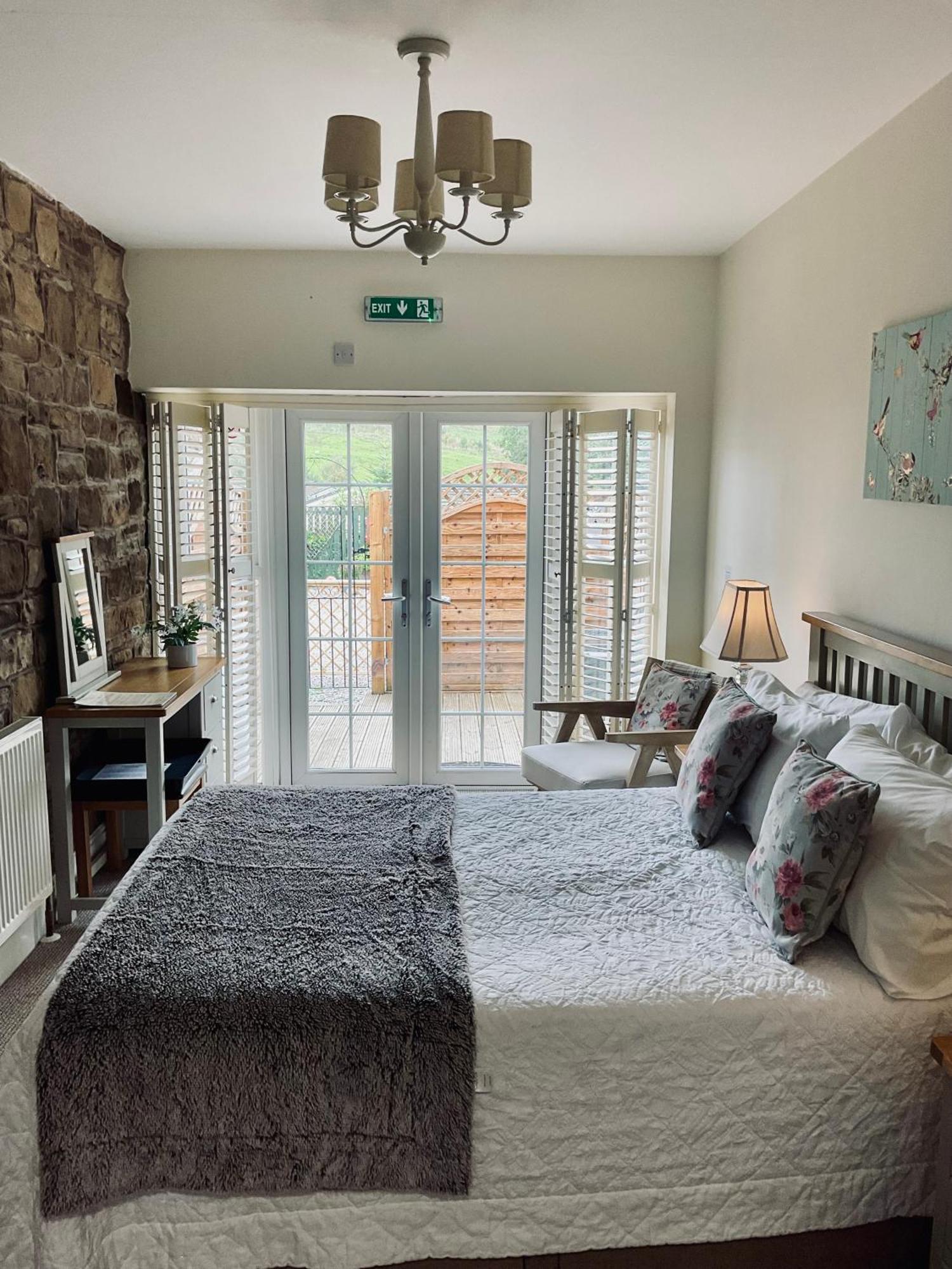 Blenkinsopp Castle Inn Greenhead Dış mekan fotoğraf